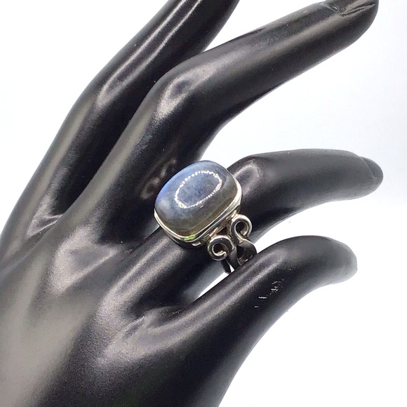 925 Sterling Silver Labradorite Cocktail Ring Size 7 Oval Cabochon Scroll Design - Picture 11 of 13